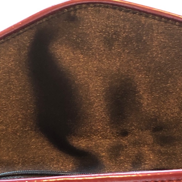 MONDANI New York burgundy clutch purse, stylish, clean , slightly used - Picture 5 of 7